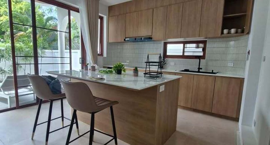 For rent 3 bedrooms villa in Mueang Phuket, Phuket