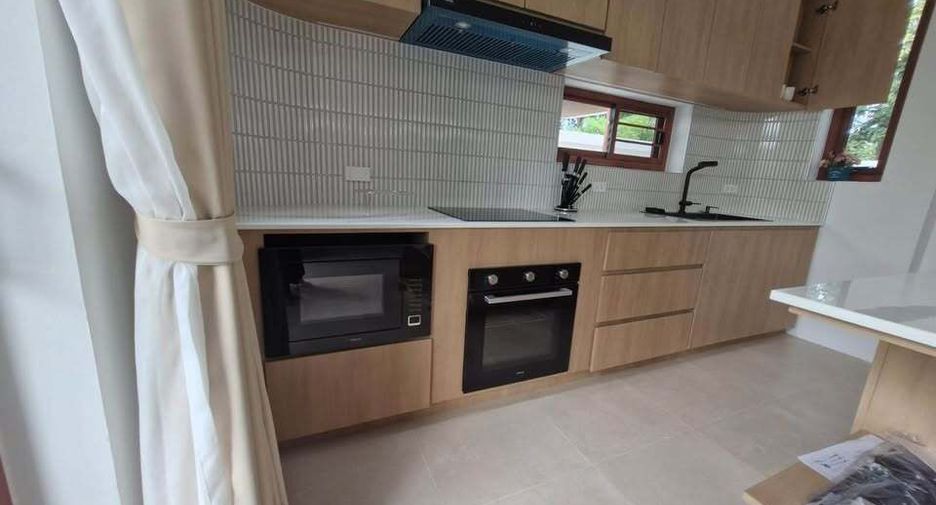 For rent 3 bedrooms villa in Mueang Phuket, Phuket