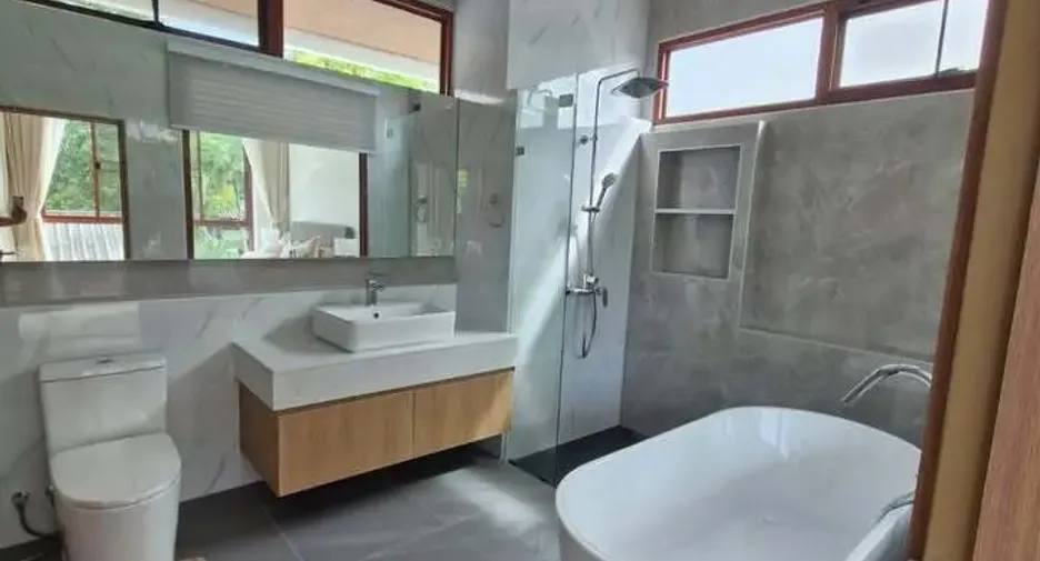 For rent 3 bedrooms villa in Mueang Phuket, Phuket