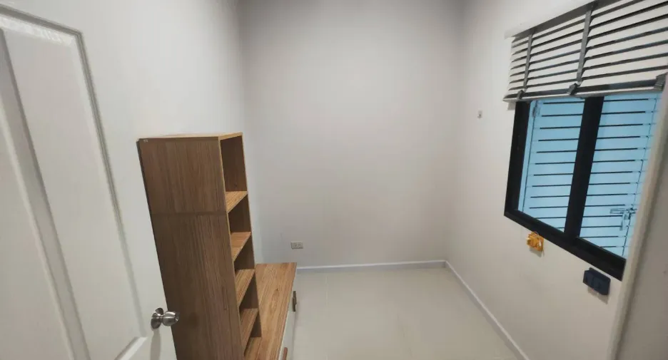 Продажа и аренда 4 спальни таунхаус в Bang Kruai, Нонтабури