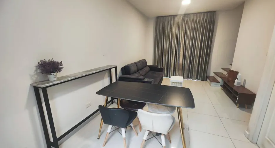 À vendre et à louer 4 chambres maison de ville à Bang Kruai, Nonthaburi