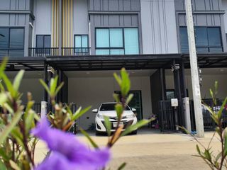 For sale そして for rent 4 ベッドルーム townhouse in Bang Kruai, Nonthaburi