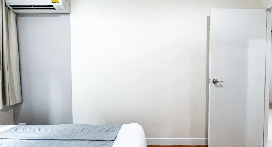 For sale 1 bed condo in Mueang Samut Prakan, Samut Prakan