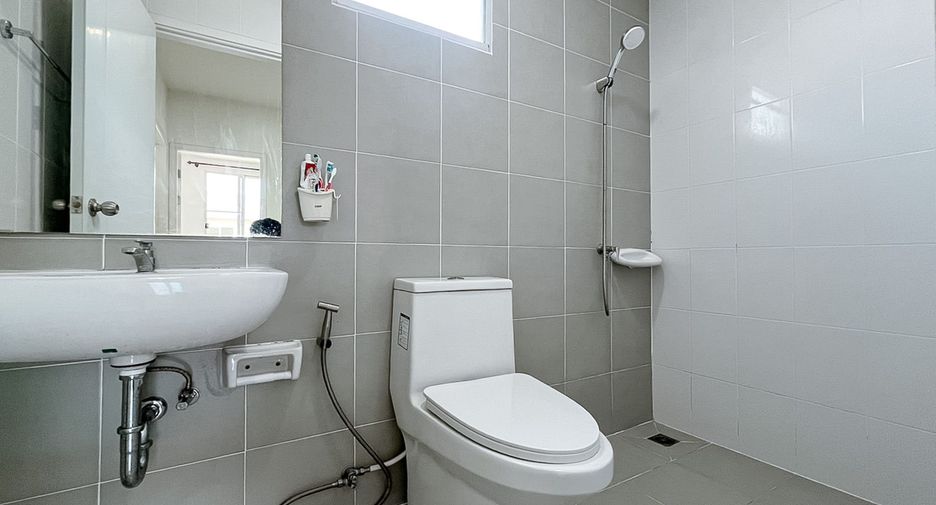 Apartamento en venta de 3 habitaciones en Lam Luk Ka, Pathum Thani