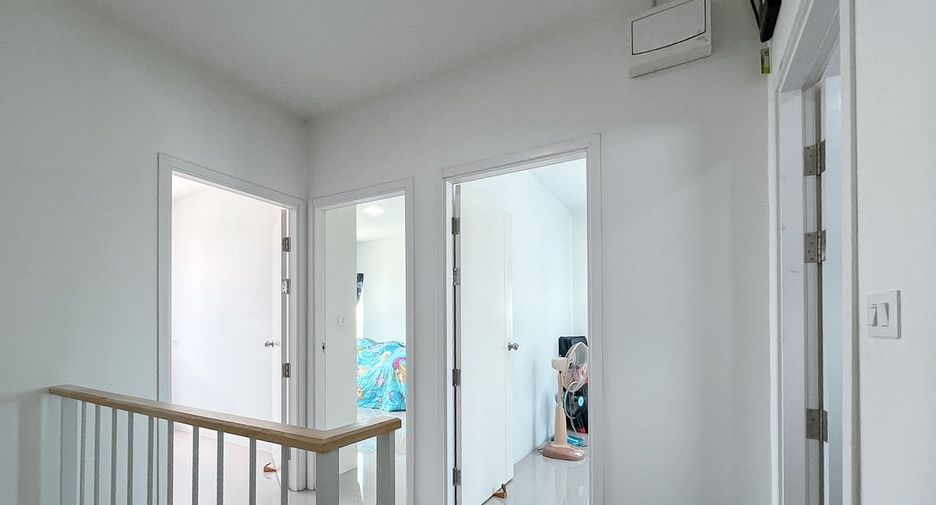 Apartamento en venta de 3 habitaciones en Lam Luk Ka, Pathum Thani