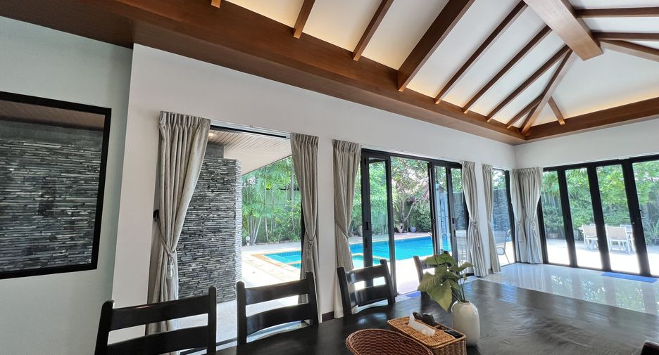 For sale 3 bedrooms villa in Thalang, Phuket