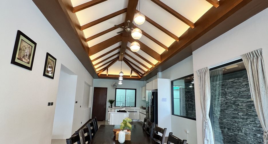 For sale 3 bedrooms villa in Thalang, Phuket