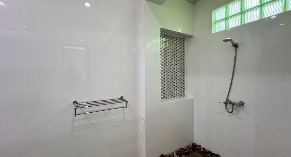 For sale 3 bedrooms villa in Thalang, Phuket