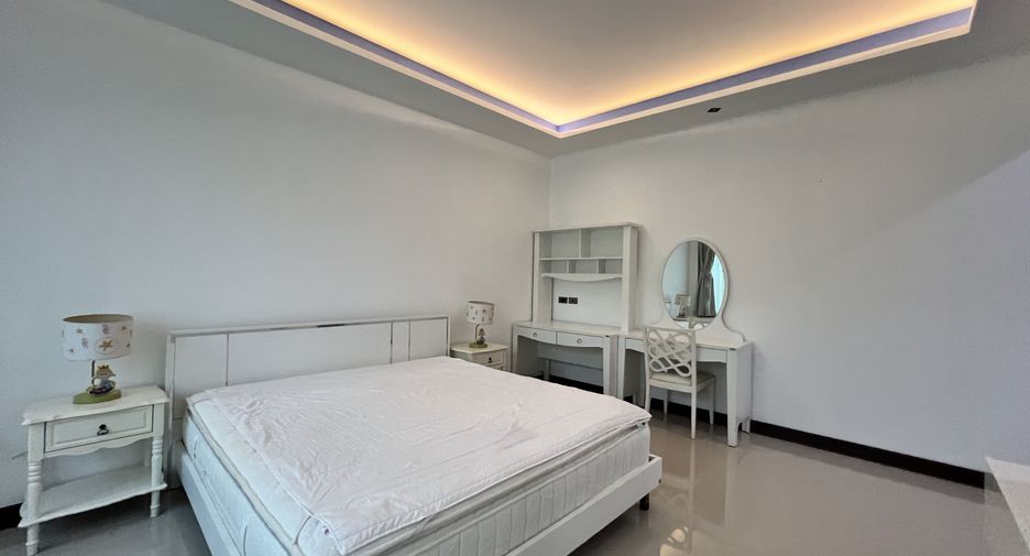 For sale 3 bedrooms villa in Thalang, Phuket