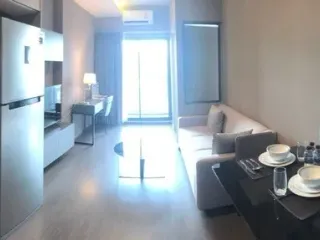 Condo en alquiler y en venta de 1 habitaciones en Phra Khanong, Bangkok