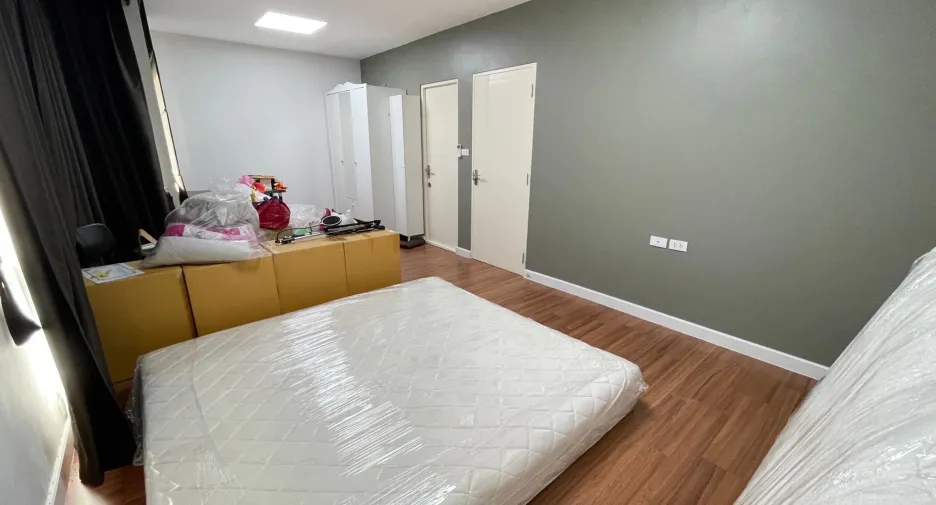 Haus zum Kauf mit 3 Zimmer in Bang Sao Thong, Samut Prakan