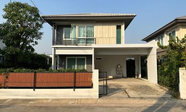 For sale 3 bedrooms house in Bang Sao Thong, Samut Prakan