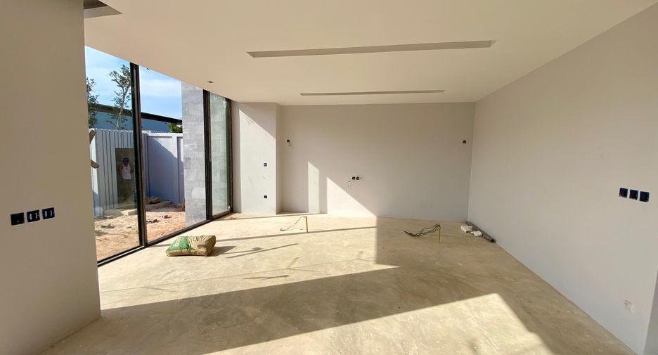 For sale 4 bedrooms villa in Thalang, Phuket