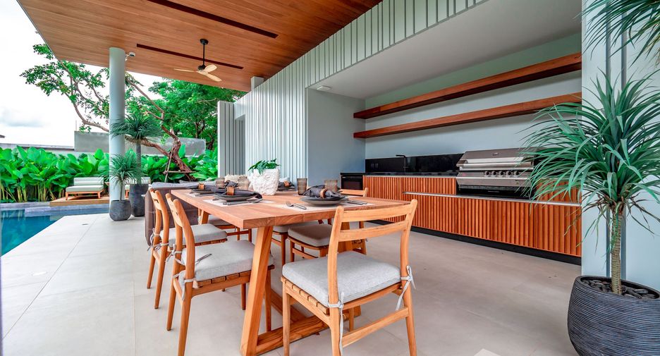 For sale 4 bedrooms villa in Thalang, Phuket
