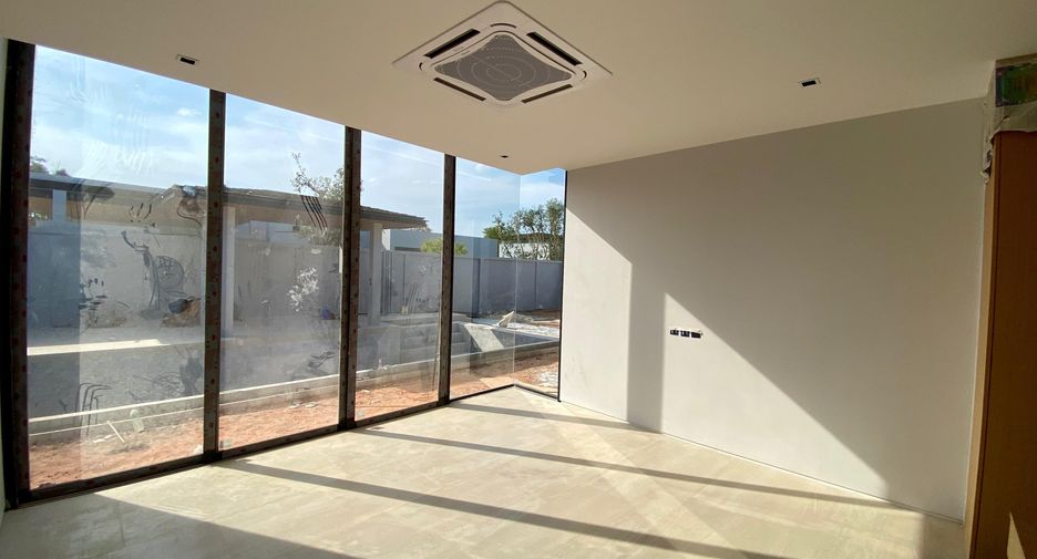 For sale 4 bedrooms villa in Thalang, Phuket