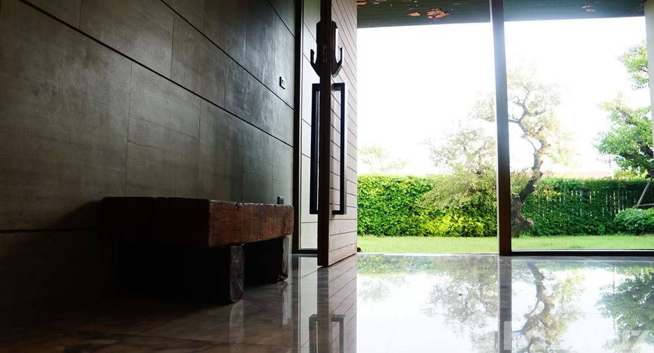 Casa en venta de 5 habitaciones en Krathum Baen, Samut Sakhon