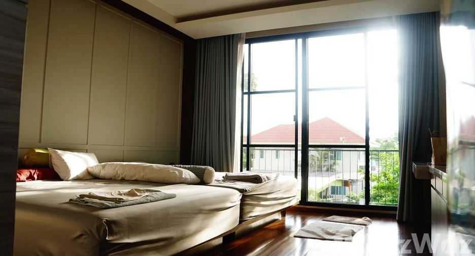 Casa en venta de 5 habitaciones en Krathum Baen, Samut Sakhon