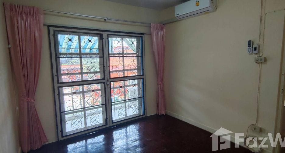 Reihenhaus zum Kauf mit 3 Zimmer in Mueang Samut Prakan, Samut Prakan
