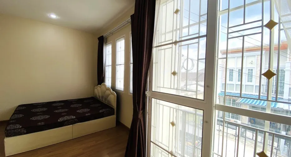 For sale 3 bedrooms townhouse in Bang Kruai, Nonthaburi