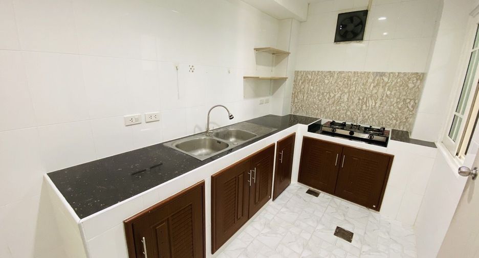 Reihenhaus zum Kauf mit 3 Zimmer in Bang Kruai, Nonthaburi
