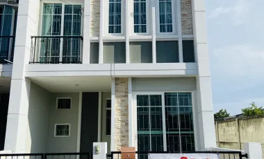 For sale 3 ベッドルーム townhouse in Bang Kruai, Nonthaburi