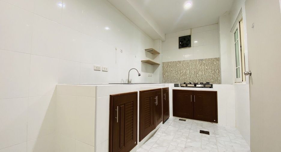 Reihenhaus zum Kauf mit 3 Zimmer in Bang Kruai, Nonthaburi