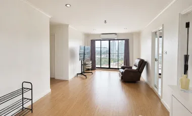 For sale 2 bedrooms condo in Yan Nawa, Bangkok