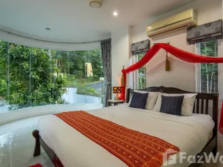 À louer 10 chambres villa à Mueang Phuket, Phuket