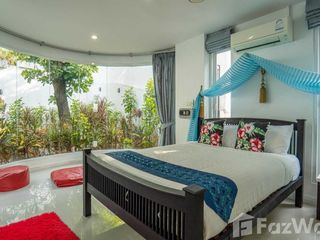 À louer 10 chambres villa à Mueang Phuket, Phuket