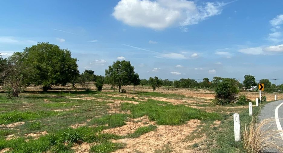 出售 土地 在 Phatthana Nikhom, Lop Buri
