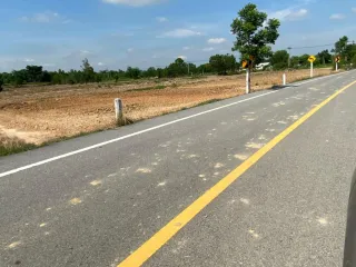 For sale land in Phatthana Nikhom, Lopburi