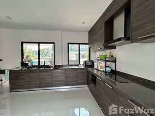 À vendre 5 chambres maison à Saphan Sung, Bangkok