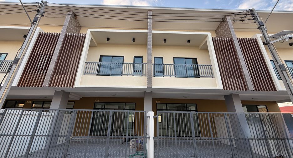 Reihenhaus zum Kauf mit 3 Zimmer in Ko Chan, Chonburi