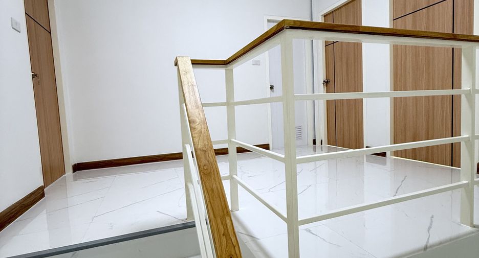 Reihenhaus zum Kauf mit 3 Zimmer in Ko Chan, Chonburi