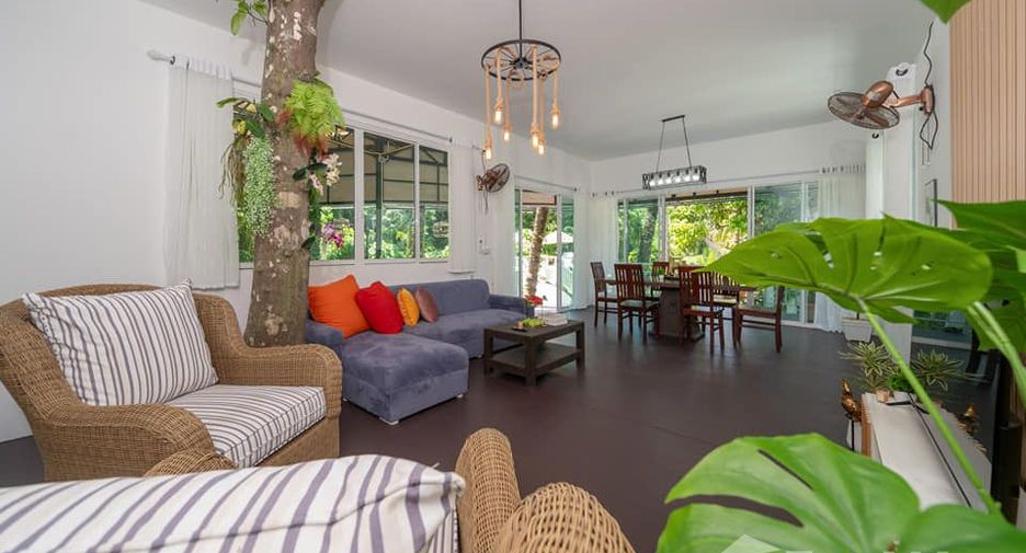 For rent 7 bedrooms villa in Mueang Phuket, Phuket
