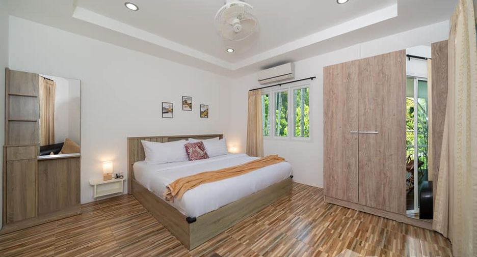 For rent 7 bedrooms villa in Mueang Phuket, Phuket