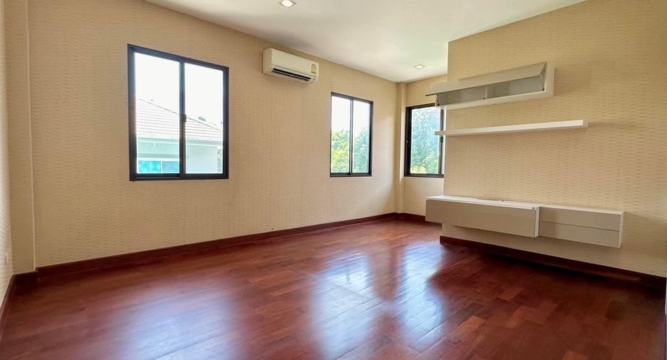 For sale 4 bedrooms house in Nong Khaem, Bangkok