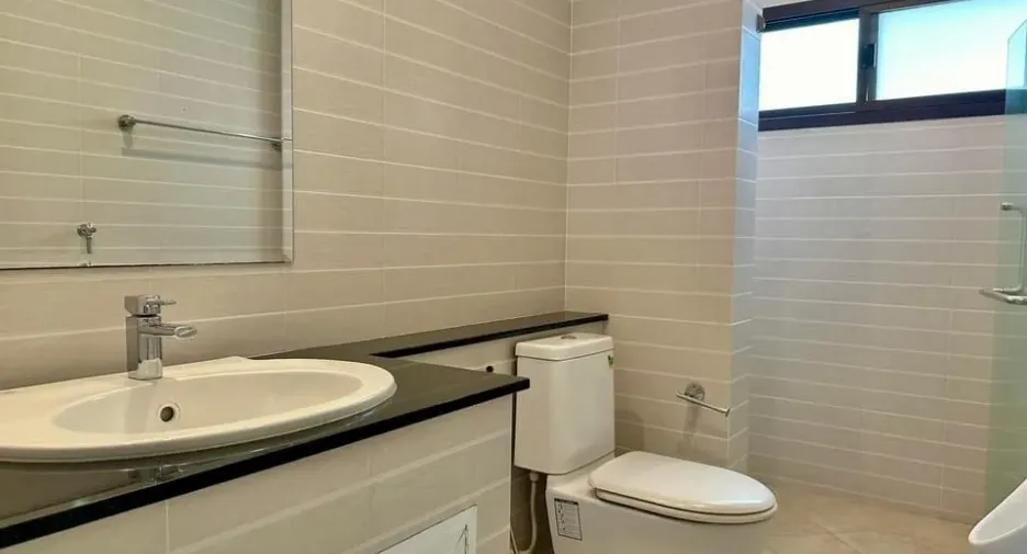 For sale 4 bedrooms house in Nong Khaem, Bangkok