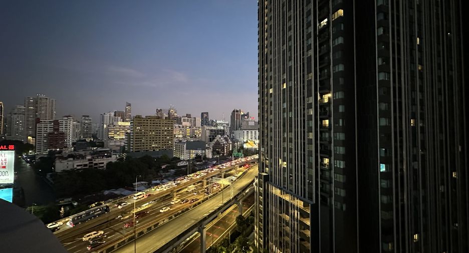 Condo en alquiler de 2 habitaciones en Watthana, Bangkok