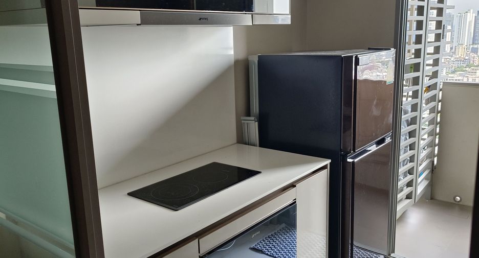 For sale 1 bed condo in Bang Rak, Bangkok