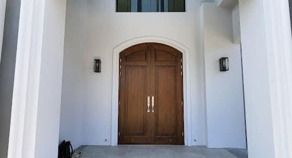 For sale 5 bedrooms house in Thawi Watthana, Bangkok