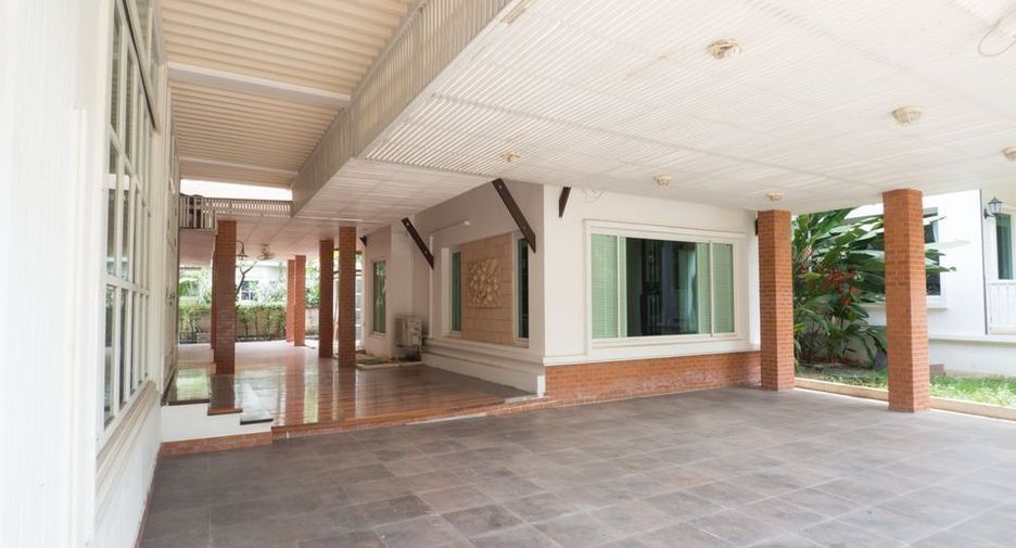 For sale 5 bedrooms house in Nong Khaem, Bangkok