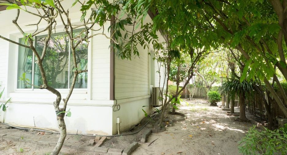 For sale 5 bedrooms house in Nong Khaem, Bangkok
