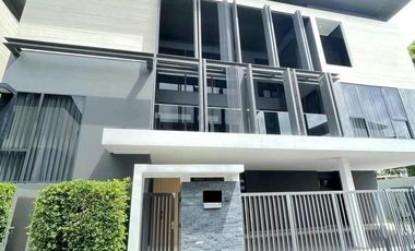 For sale 4 bedrooms house in Prawet, Bangkok
