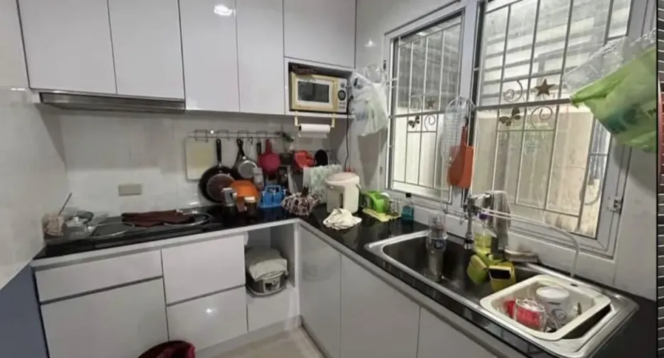À vendre 3 chambres maison de ville à Pak Kret, Nonthaburi