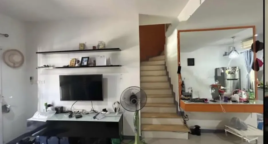 À vendre 3 chambres maison de ville à Pak Kret, Nonthaburi