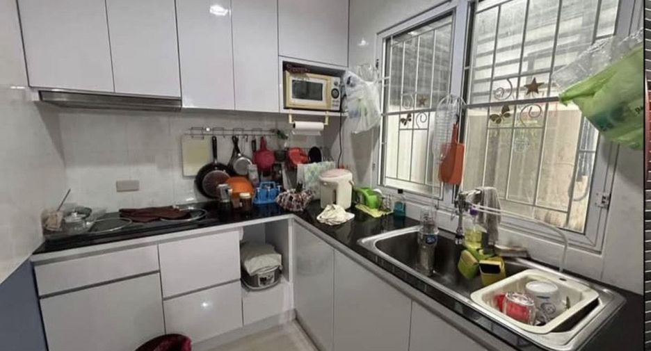 For sale 3 bedrooms townhouse in Pak Kret, Nonthaburi