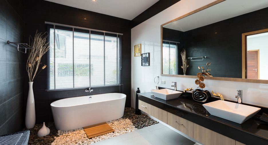 For sale 4 bedrooms villa in Mueang Phuket, Phuket