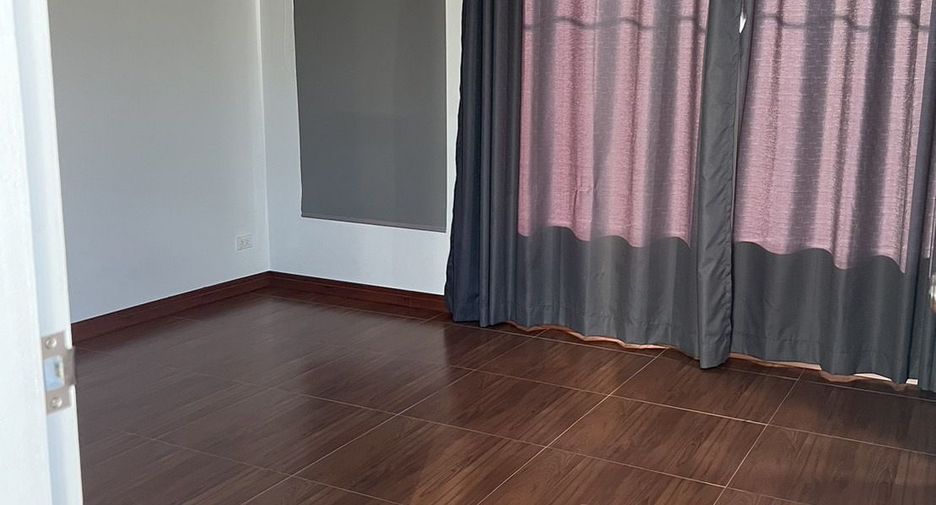 For sale 5 bedrooms house in Mueang Samut Prakan, Samut Prakan