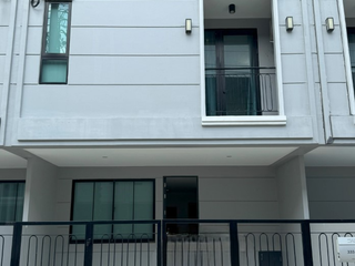 Продажа 3 спальни таунхаус в Bang Phli, Самутпракан
